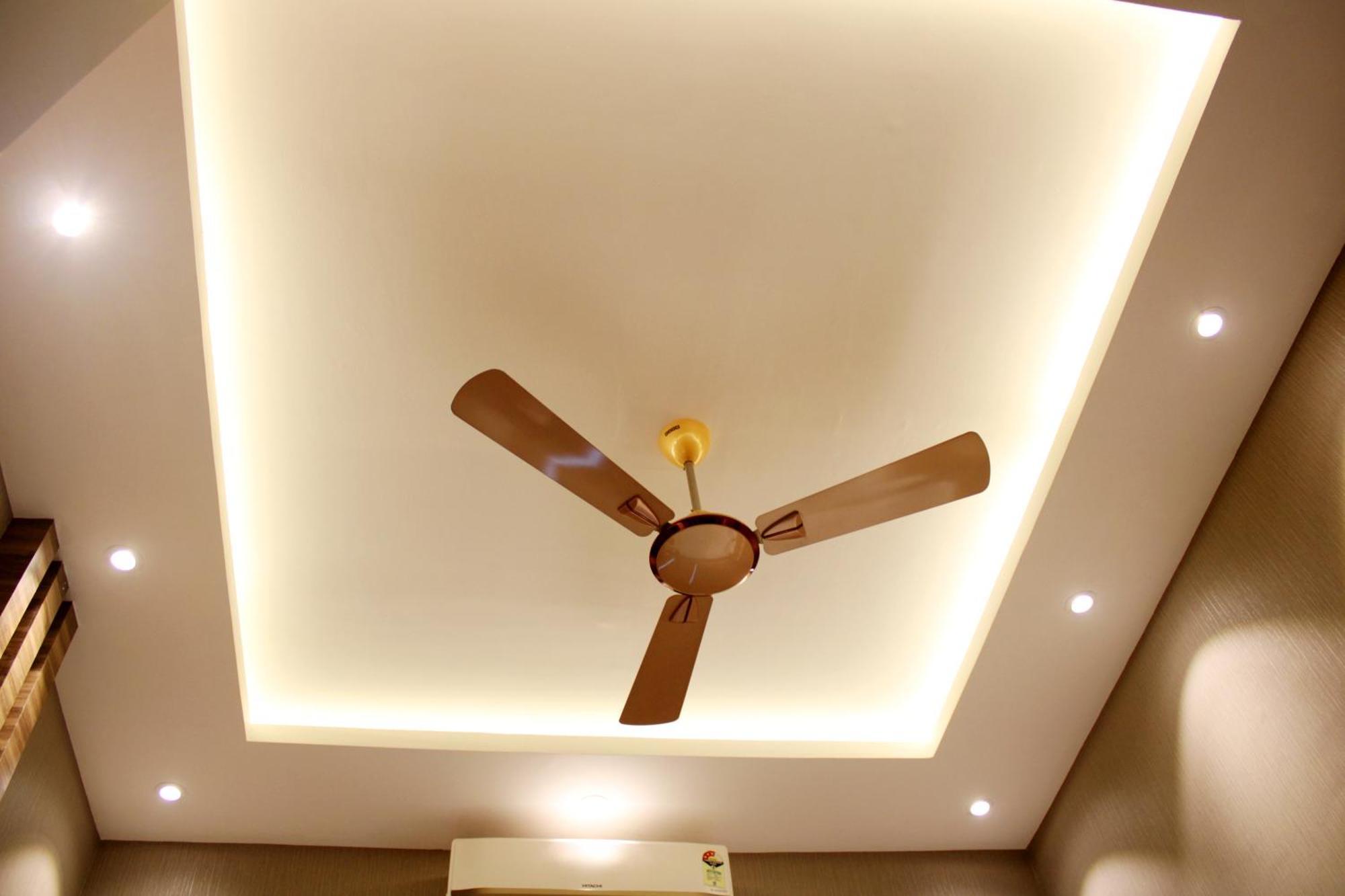 The Hotel Ambassador Inn Varanasi Exterior photo